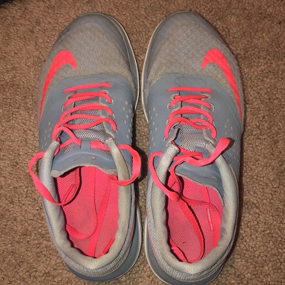 nike - Picture 2 of 2